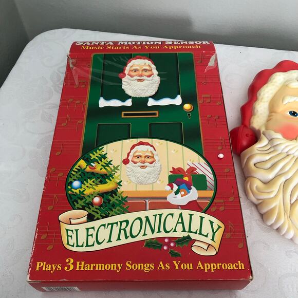Vtg Musical Greeting Santa Door Hanger. Doesn’t work. 1990 - Picture 8 of 10